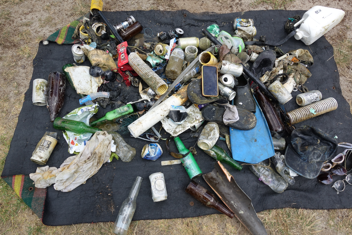 Lake Taharoa clean up discovers lost treasures and rubbish